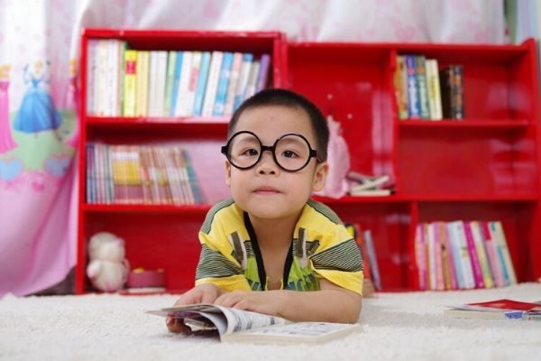 How to encourage reading to beat the summer slide