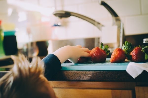 How To Overcome Picky Eating & Teach Kids To Eat Well