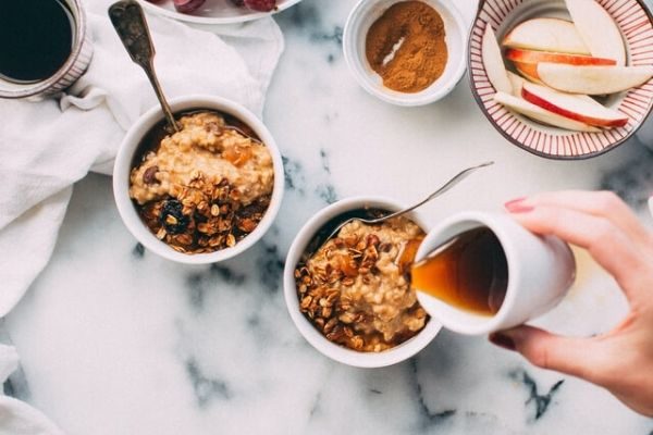 10 best things to do in the morning to conquer your day, eat a healthy breakfast