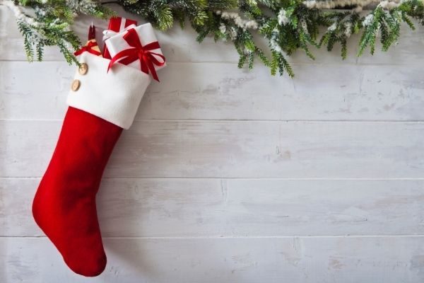 Christmas traditions couples: stuff stockings