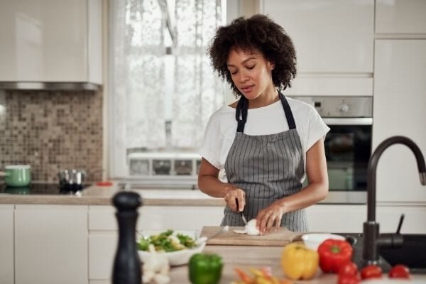 Blue Apron is an extremely practical gift idea for the busy mom with toddlers or teens