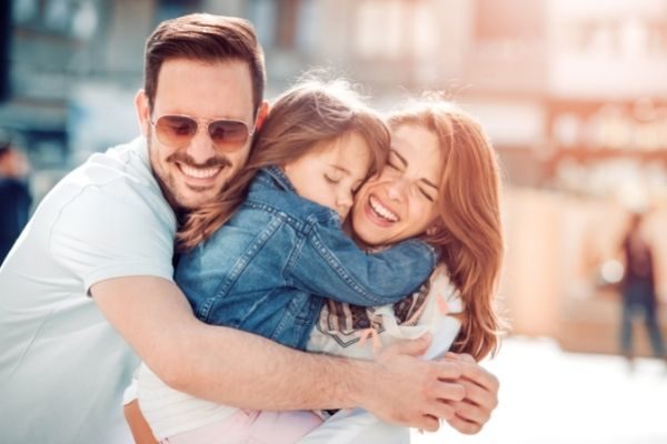 self-care assessment quiz: emotional family hugging