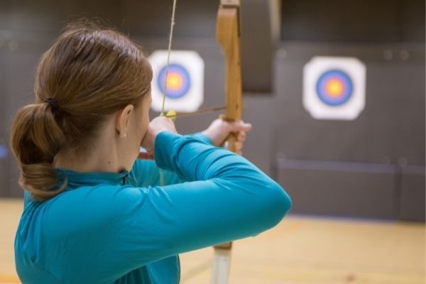archery: best hobbies for women