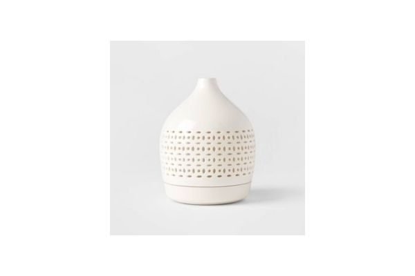 Essential oil diffuser: Mother's Day wellness gifts