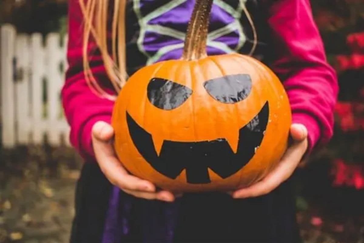 Halloween Traditions for family to start this year or on Halloween night