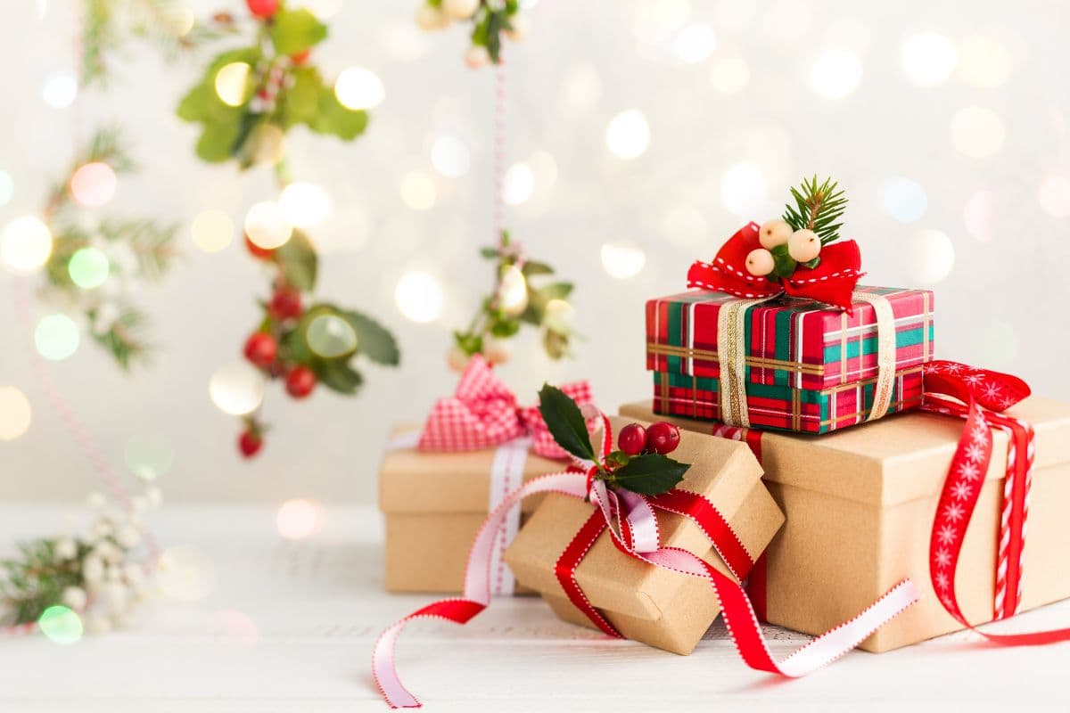 unusual Christmas trivia questions and answers