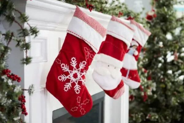 Christmas movie night for your family