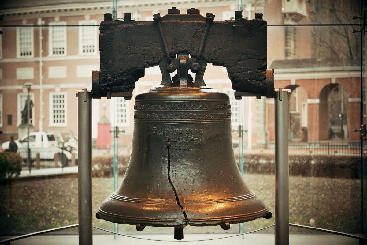 liberty bell; symbol quiz of the United States of America