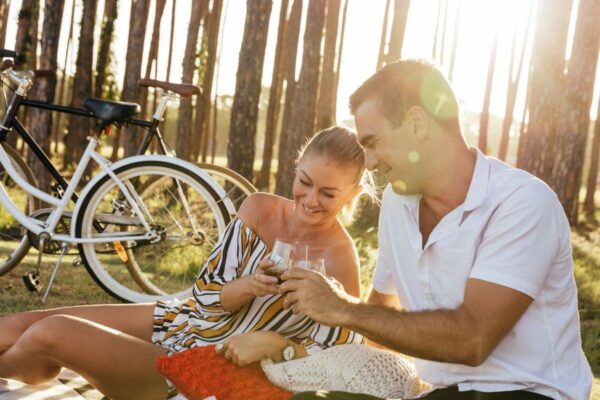 best date night gift ideas for couples, him, her