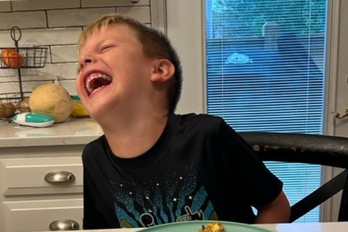 boy laughing: facts and benefits