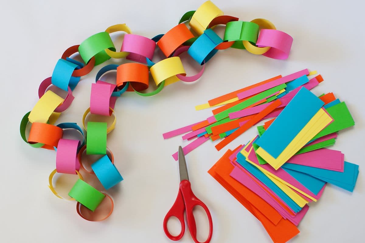 paper chain; kindness project ideas for students for a day, week, month