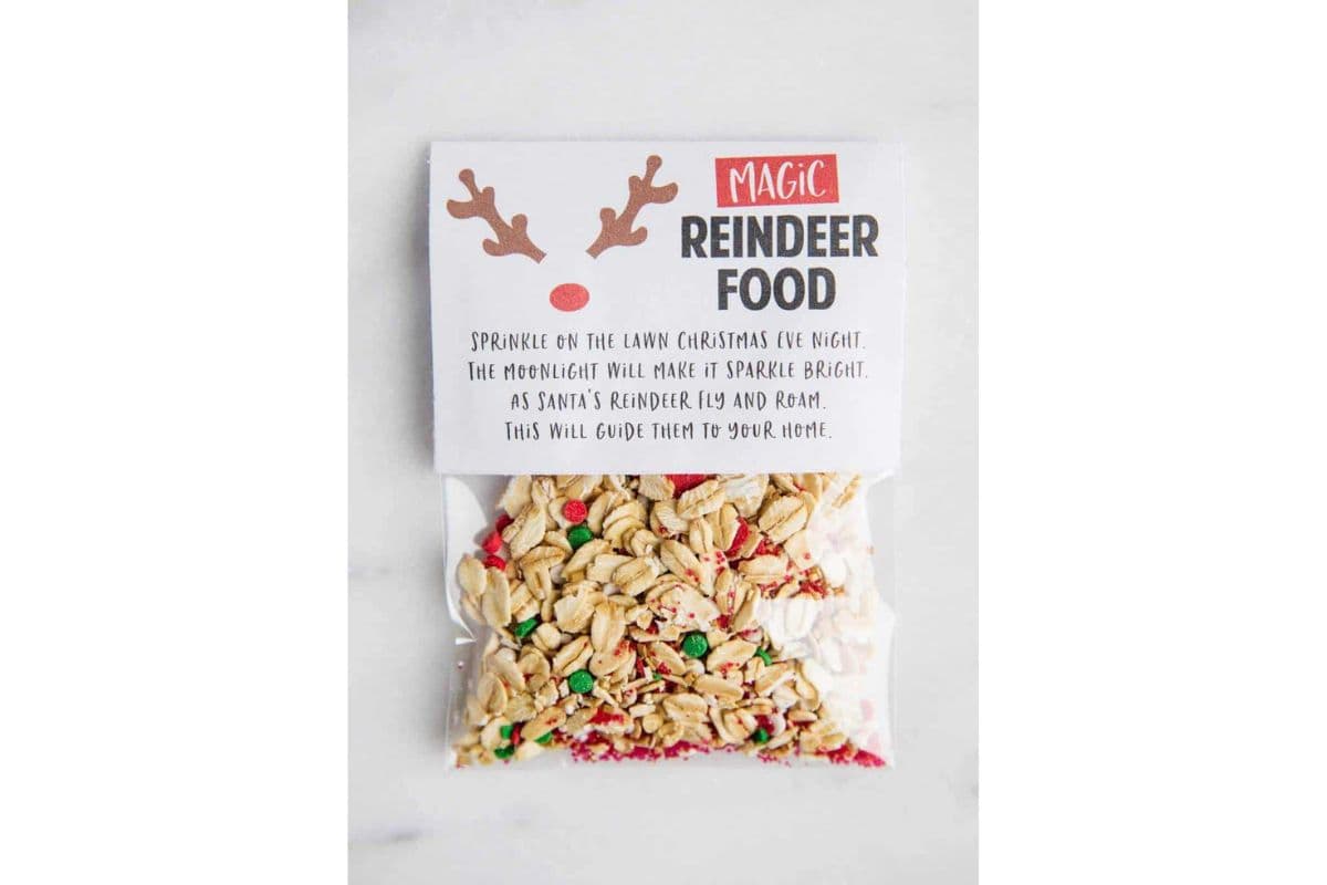 Magic reindeer food for Christmas eve box ideas kids love
