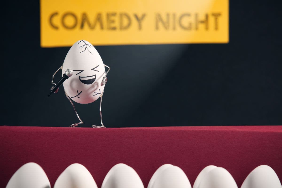 an egg comedian on stage