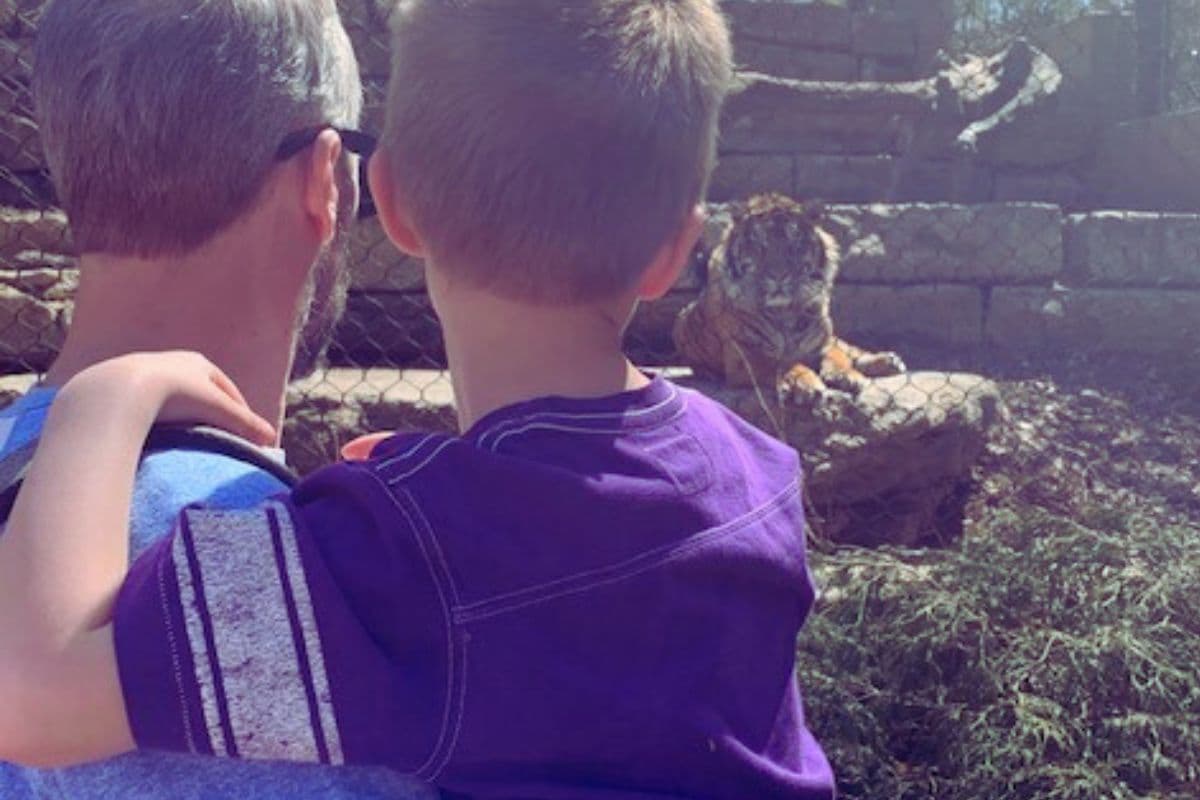 places to visit for your spring bucket list and spring break list; families