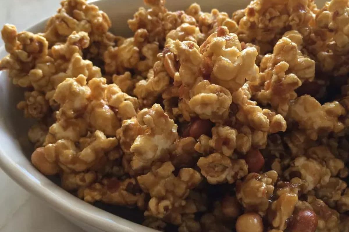 easy family night snacks for games and movies; cracker jack