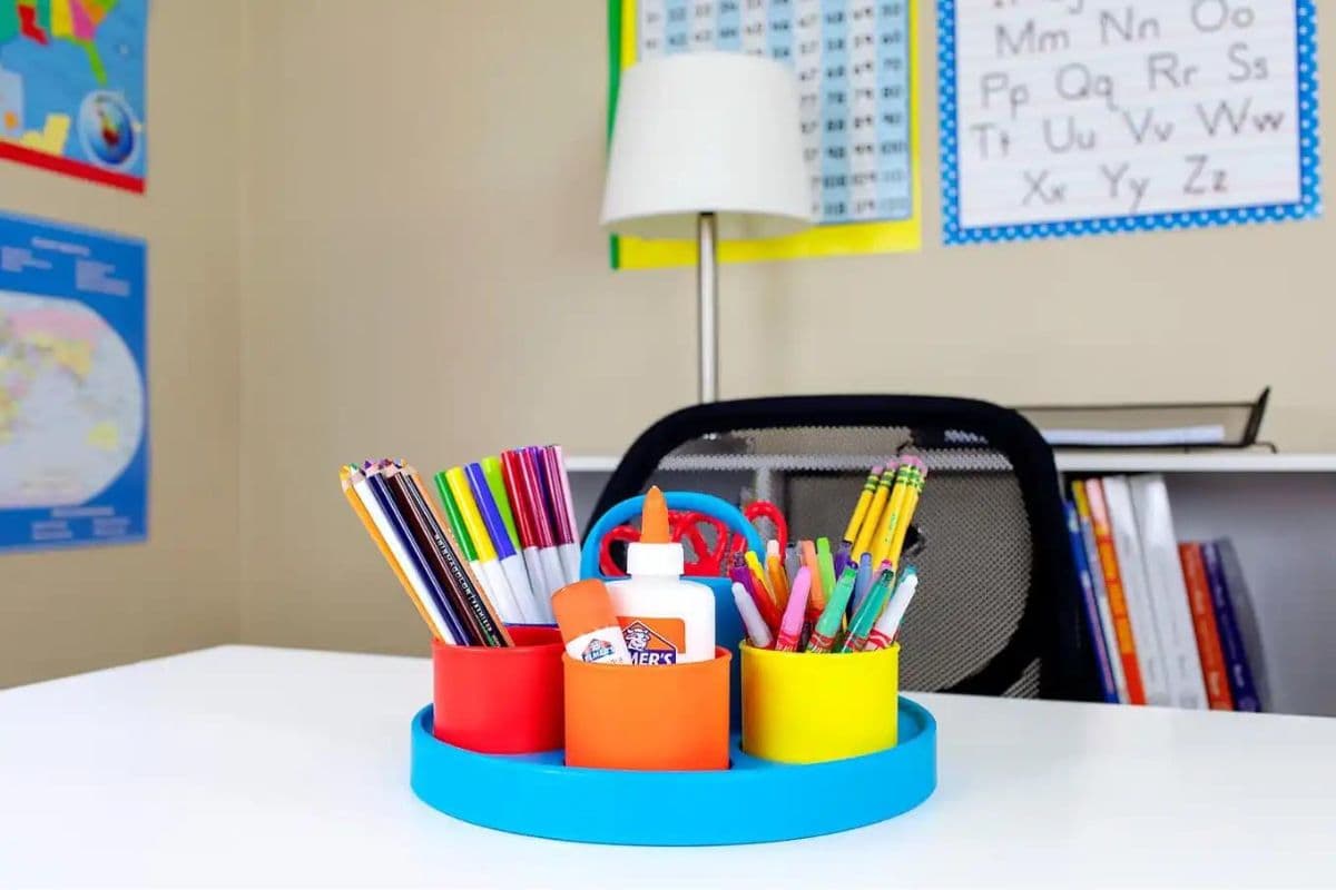 Colorful homework station ideas for small spaces