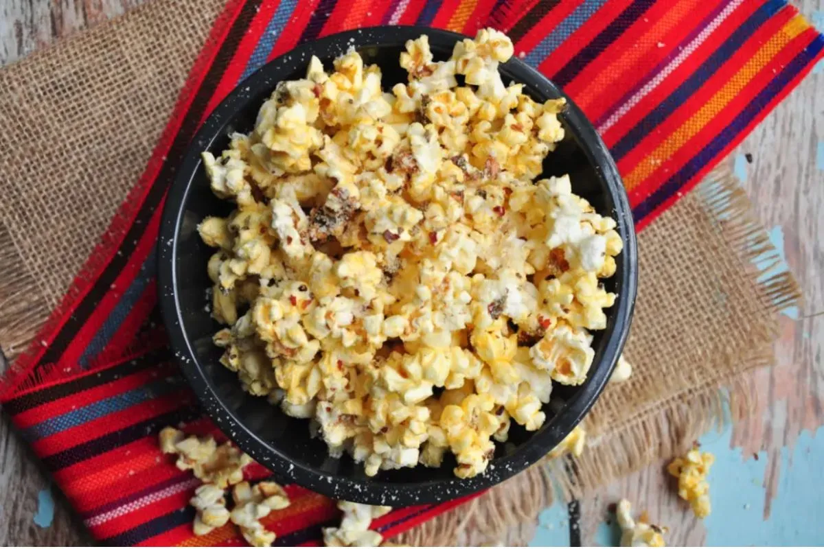 pizza popcorn; trivia night game snacks for kids
