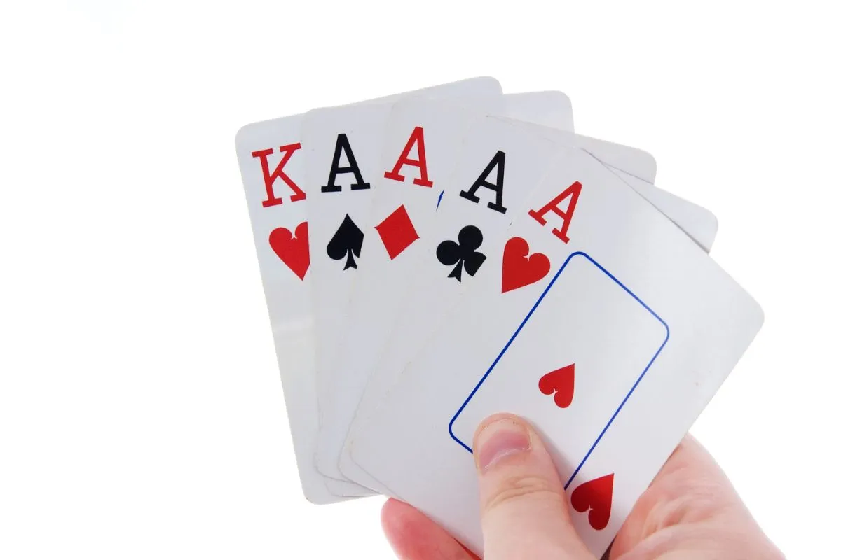 four of a kind: PIG card games for kids; fun and simple