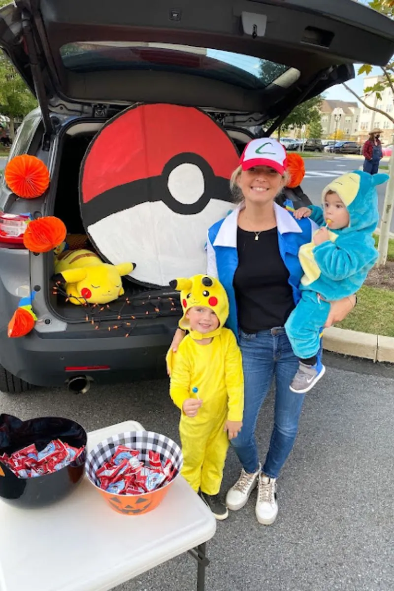 Pokemon easy trunk or treat idea for Halloween