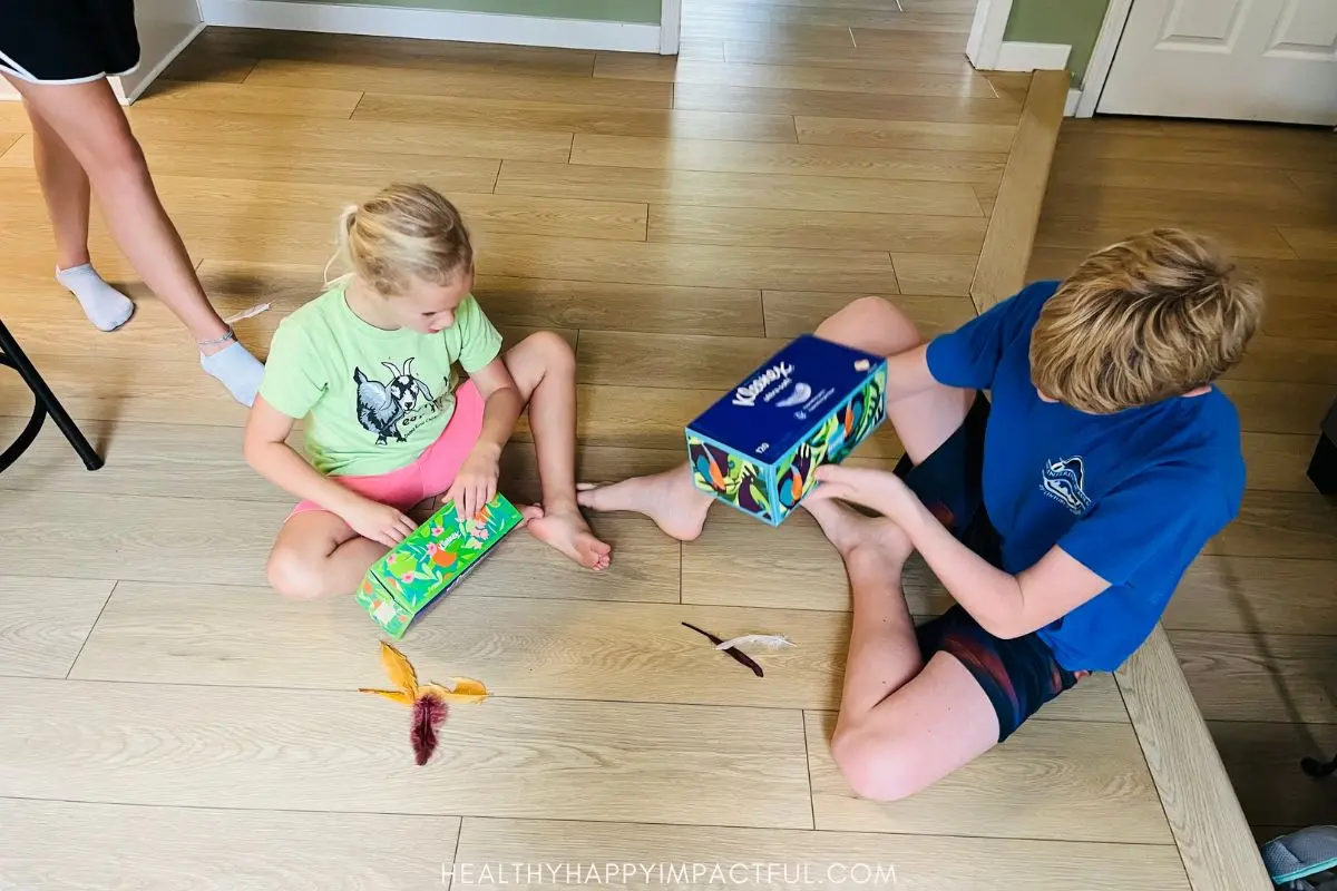 Shake your tail feathers free Thanksgiving minute to win it games for groups, classroom