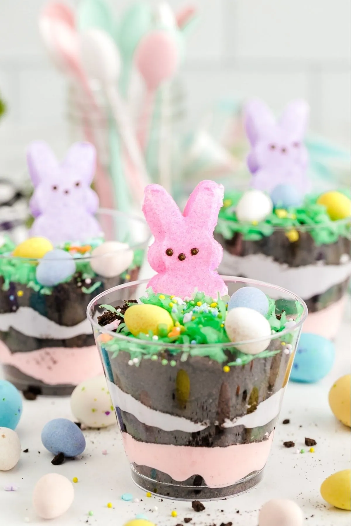 Easter dirt cups; cute snack food party ideas; dessert